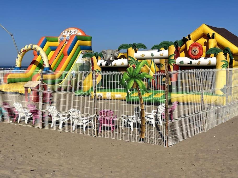 Narbonne : Super Appartement De Qualite Bagian luar foto